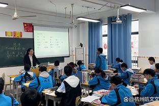 奥尼尔：尤因是最伟大的球员之一 因为他我高中和大学都穿33号